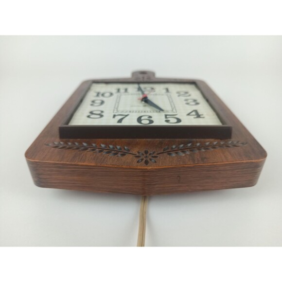 General Electric Resin Wall Clock Carved Wooden Cutting Board Shape Working - Picture 7 of 10